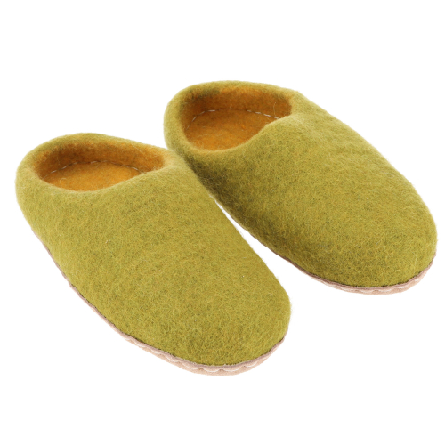 Traditionelle Hausschuhe